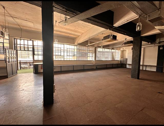 254M² OFFICE TO LET IN MILPARK
